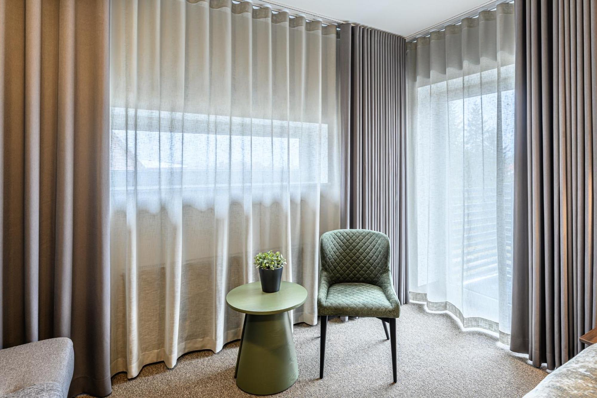 Ugandi Hotel Otepää Exteriér fotografie